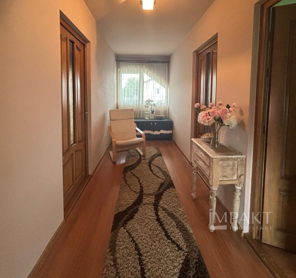 Vilă spațioasă cu garaj, curte de 600 mp  Sânnicoara - Poză 17