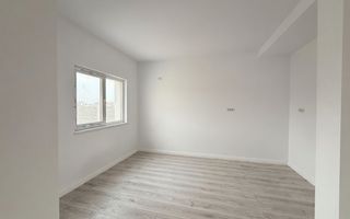 Duplex cu 4 camere despărțit prin camera tehnica | Mosnita Noua - Poză 9