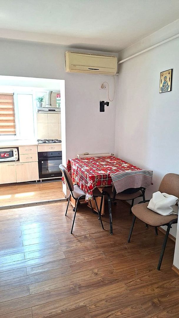 Garsonieră 41 mp — Funcționează ca Apartament cu O Cameră in Tecuci - Poză 7