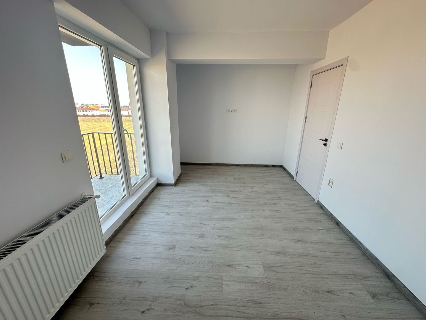 Apartament 3 camere Otopeni - NOU, ultrafinisat, TVA + Parcare incluse - Poză 4