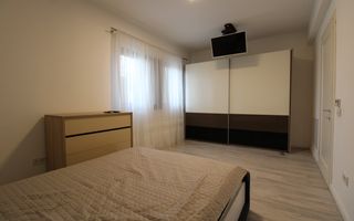 Zona Lipovei, casa 4 camere + 3 bai, curte proprie. - Poză 23
