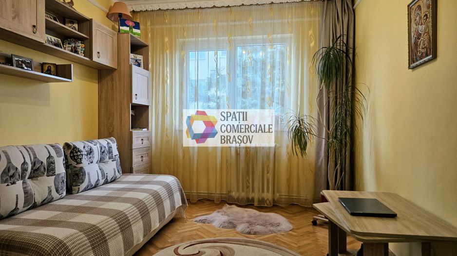 Apartament 4 camere de vânzare Brasov, zona Calea Bucuresti - Judetean, 100 mp - Poză 10