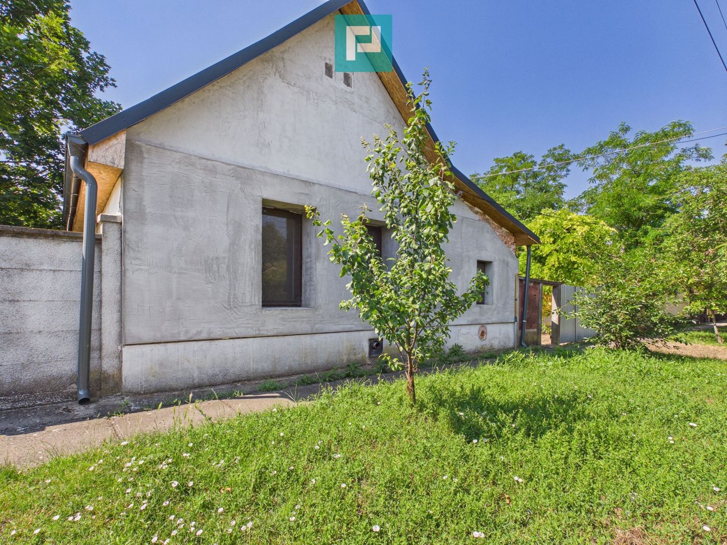 Casă renovată cu 3 camere în Battonya - Poză 12