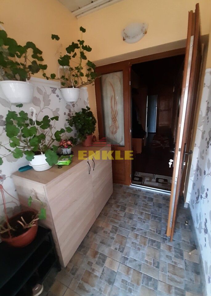 Casa cu 3 camere de vanzare in Botosani 156 mp cu teren 1100 mp - Poză 7