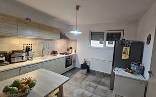 CASĂ P+1 DE VÂNZARE  CARTIERUL LATIN – TEREN 400 MP  - GARAJ - Poză 13