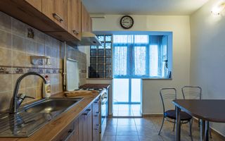 De închiriat -Apartament 3 camere, decomandat, zonă centrală - Poză 10
