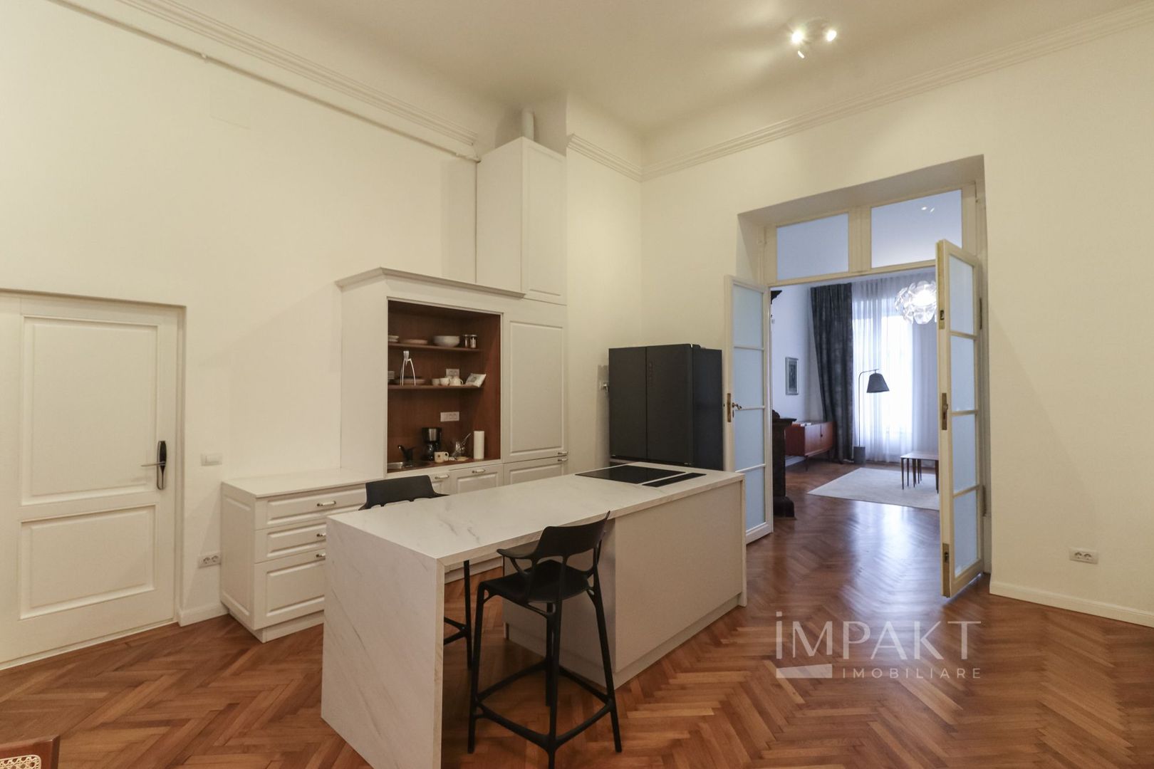 Apartament deosebit cu 4 camere in centrul orasului Cluj Napoca - Poză 6