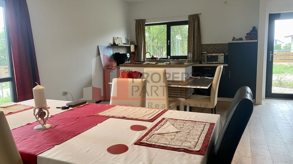 Casa cocheta langa padure - Gulia, DB. - Poză 8