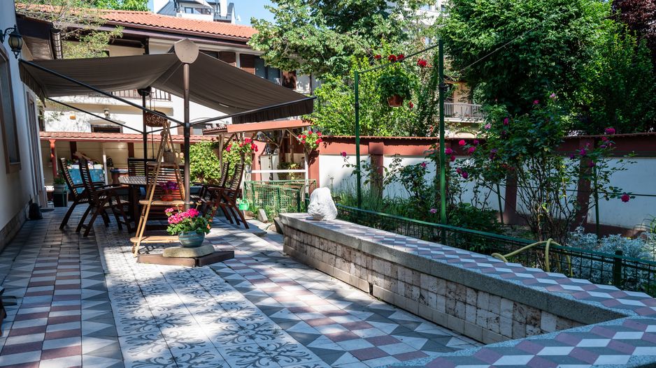 Refugiu elegant în inima Bucureștiului – Proprietate cu suflet - Poză 2