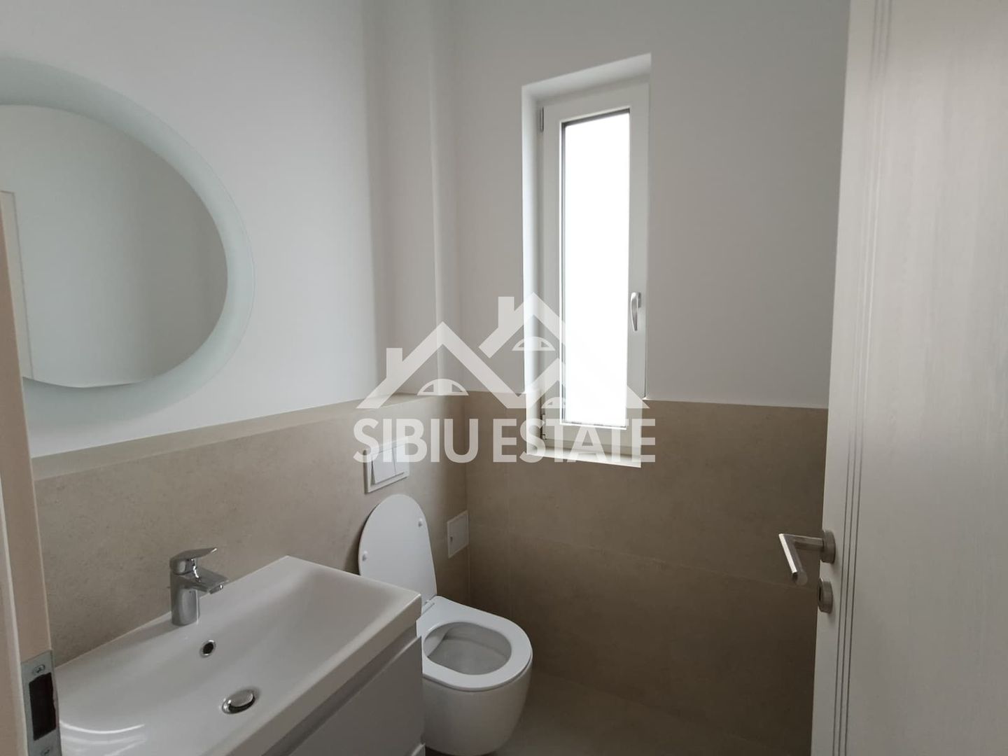 Apartament luminos, ideal locuință sau birou ,parter, 2 locuri parcare - Poză 8