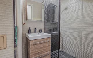 Garsonieră spațioasă de închiriat – Universitate | Str. Academiei - Poză 6