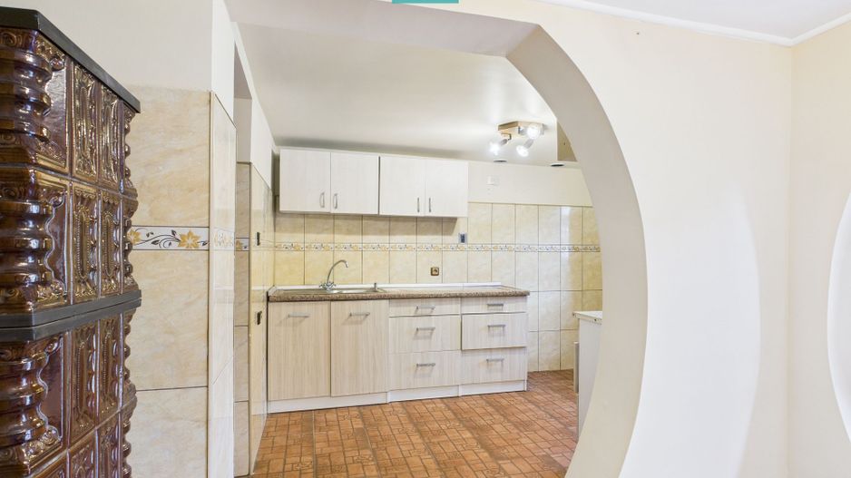 Casă cu teren 930 mp în Becicherecu Mic - Poză 2