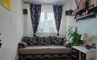 Apartament cu trei camere, zona Noua, 54 mp - Poză 13