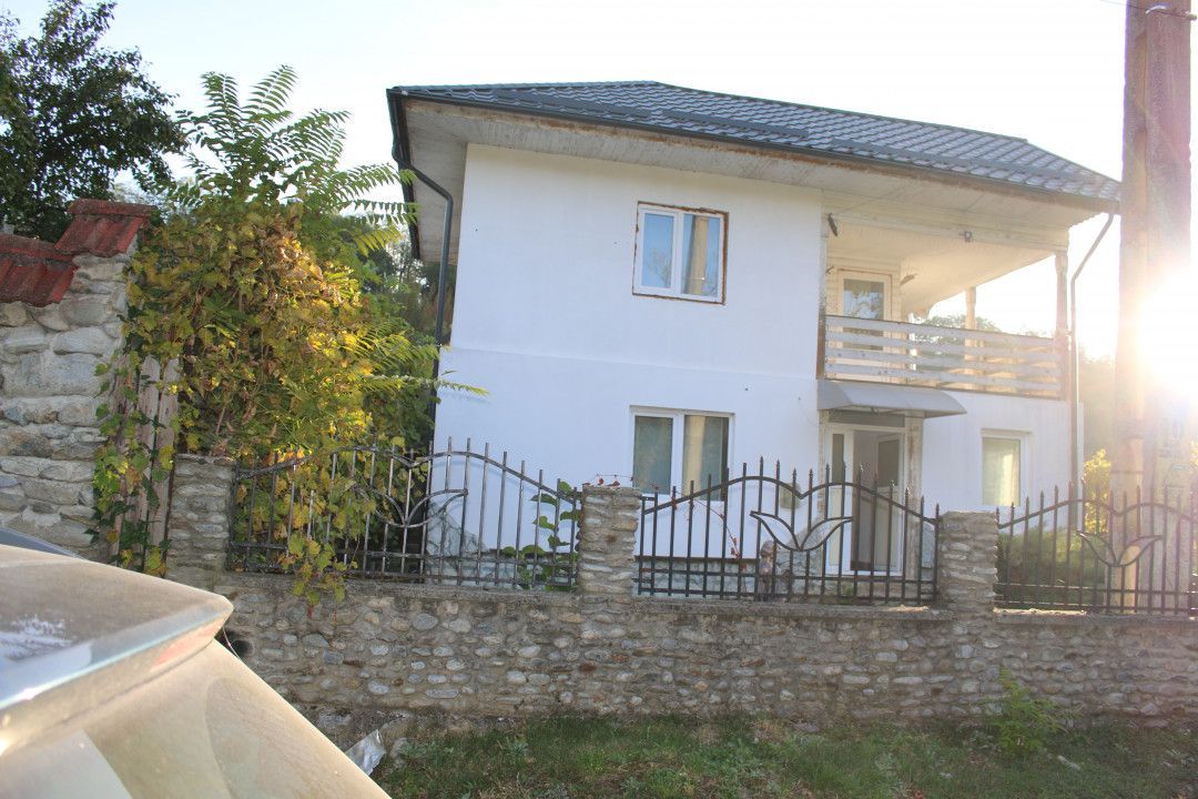 Casă cu suflet și priveliște de poveste – Crasna, Gorj - Poză 2