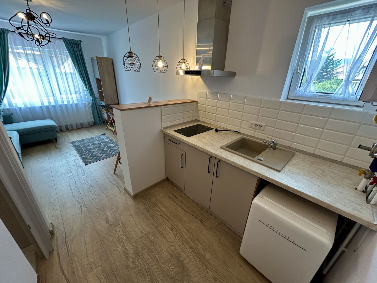 Gasoniera zona centrala Brasov | Facultatea Mate-Info - Poză 4