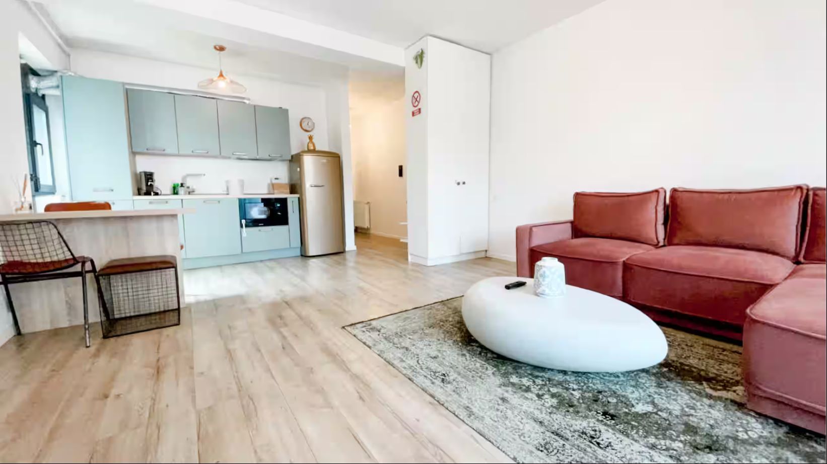 Apartament Modern De Inchiriat | Gradina | Terasa Acoperita | Balcon | Parcare - Poză 6