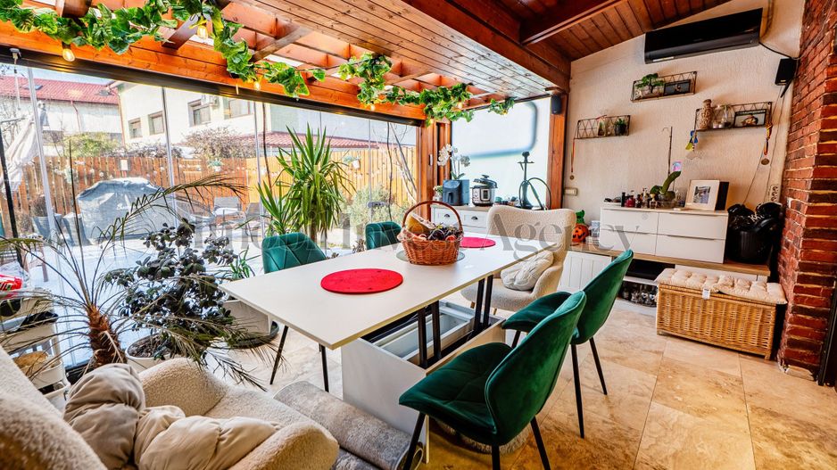 Duplex P+1+M cu grădină proprie, terasă și acces la piscină. - Poză 23