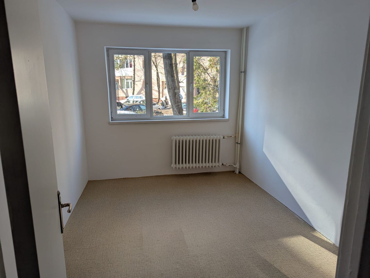 Apartamente 3 camere bloc reabilitat langa metrou Lujerului - Poză 3