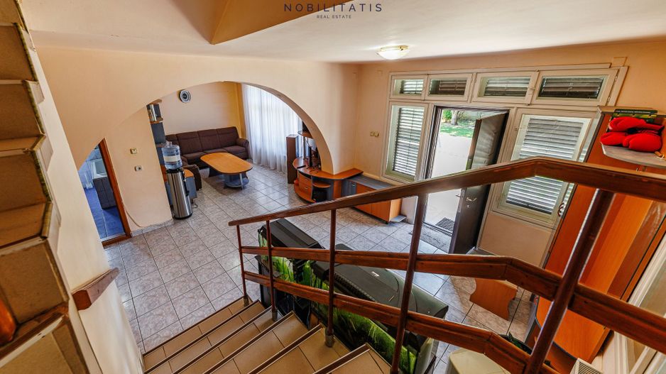 Vânzare casă individuală cu potențial extraordinar în Dumbrăvița - Poză 30