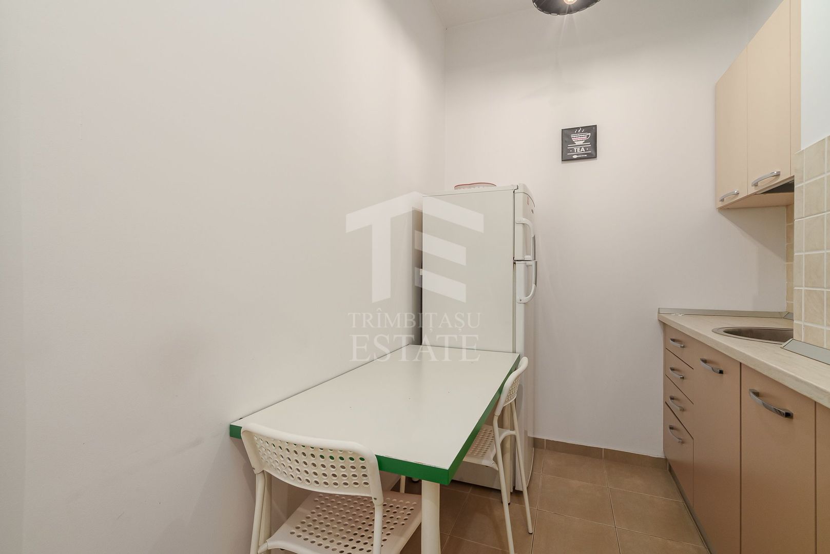 Garsoniera de inchiriat, zona Piata Alba Iulia - Arogant - planul doi - Poză 9
