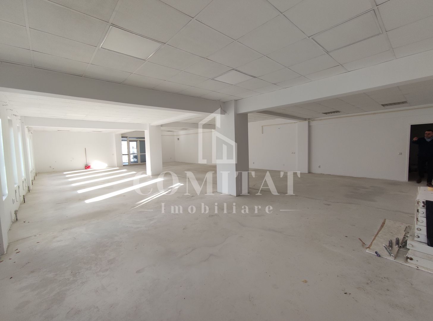 Spatiu comercial de inchiriat / vanzare | Calea Turzii | 194 MP - Poză 1