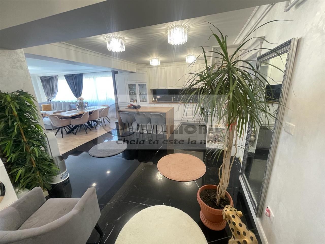 Penthouse de lux, Bucium, priveliste panoramica, 140 mp - Poză 1