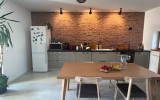 Locuinta spatioasa in triplex - Poză 8