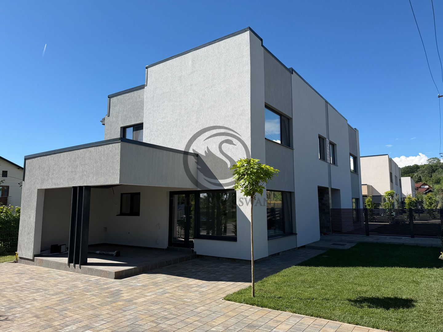 Casa de vanzare cu 4 camere | Premium | Nou | Moreni, Dambovita - Poză 1