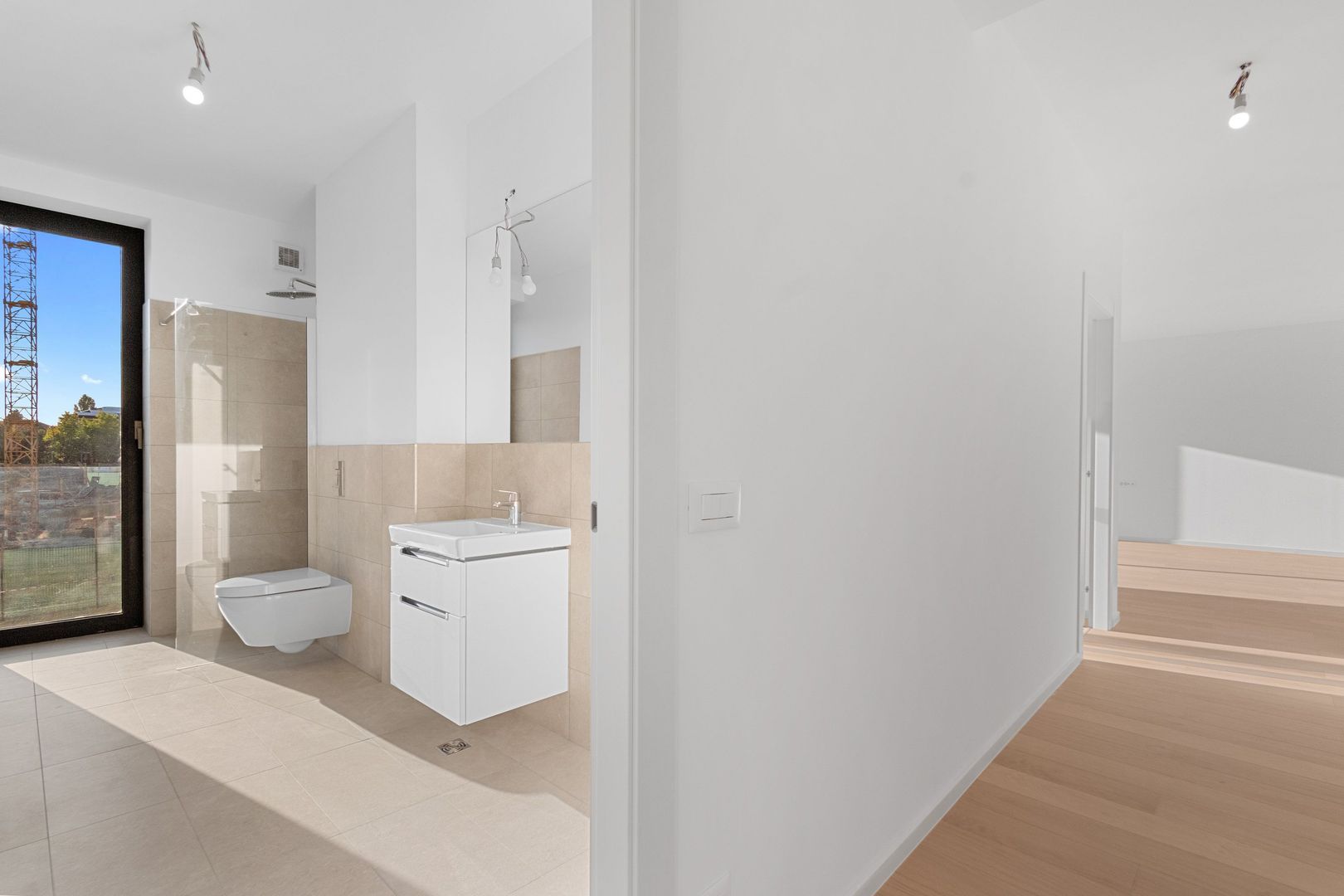 Apartament 4 camere - 112 mp - comision zero - 249000 Euro+tva - Poză 3