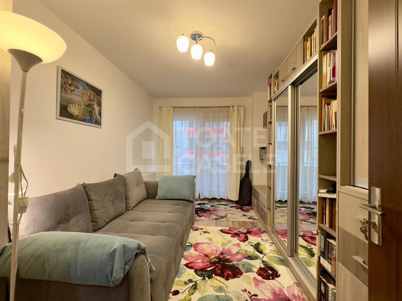 Apartament cu 3 camere de vanzare, zona VIVO - Poză 3