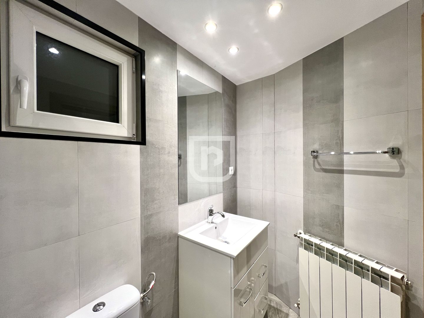 Casa de vacanta spatioasa de vanzare 6 dormitoare in Gura Humorului - Poză 8