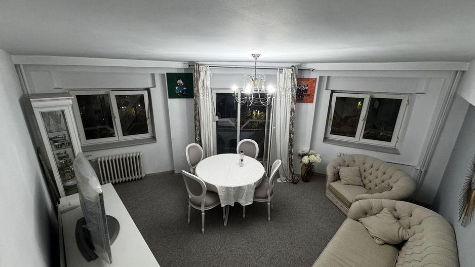 Închiriez apartament 3 camere, Bd. Decebal, lux - Poză 1