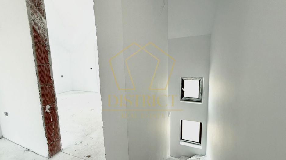 Duplex spatios cu 4 camere | Covaci - Poză 9