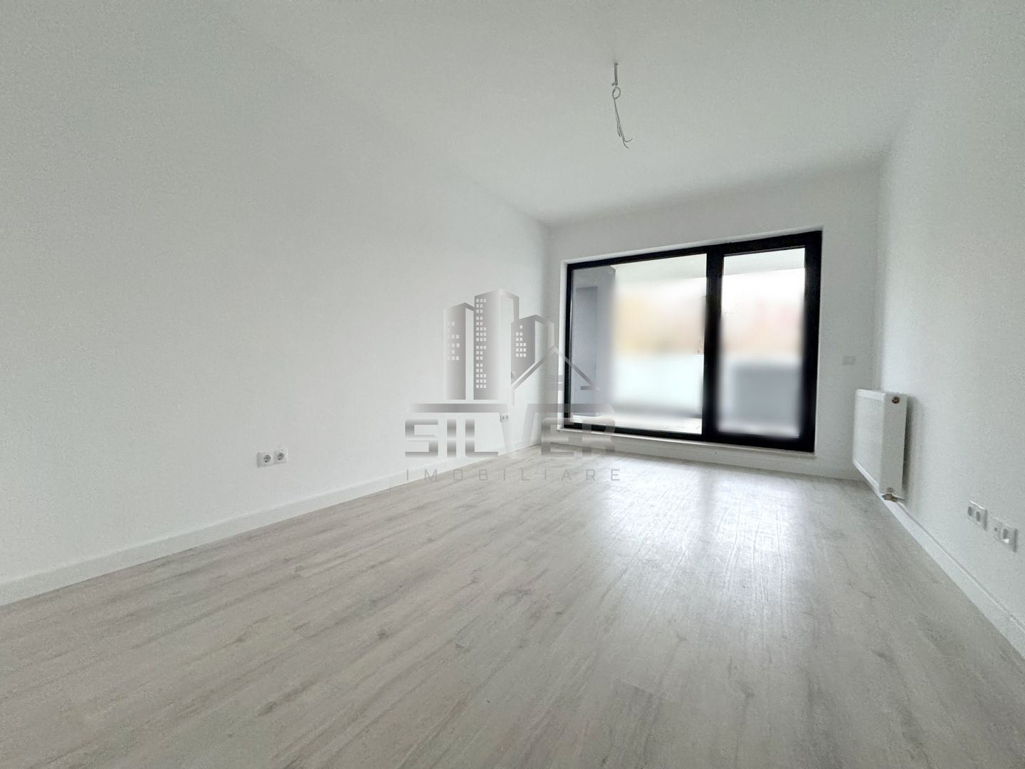 Apartament cu 3 camere/terasa 18mp/zona Frunzisului/CF. - Poză 5