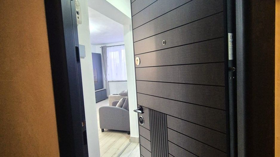 Centru Civic, apartament la cheie, mobilat și utilat,,totul nou - Poză 8