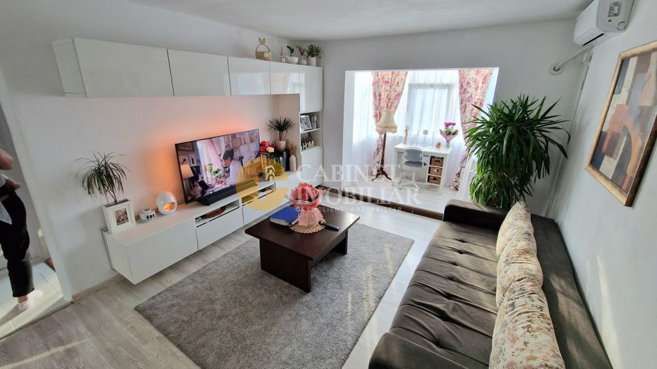 2 Camere- Renovat-Mobilat si utilat- Rond Zimbru - Poză 1