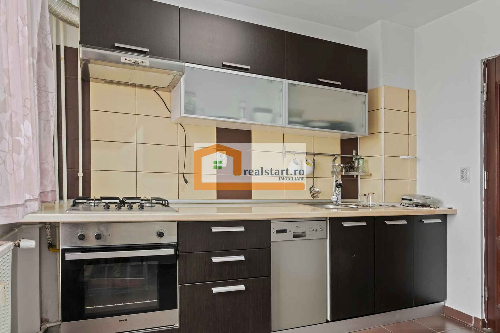 View superb, Veranda Mall Pta Obor, acces metrou 5 min pietonal - Poză 1