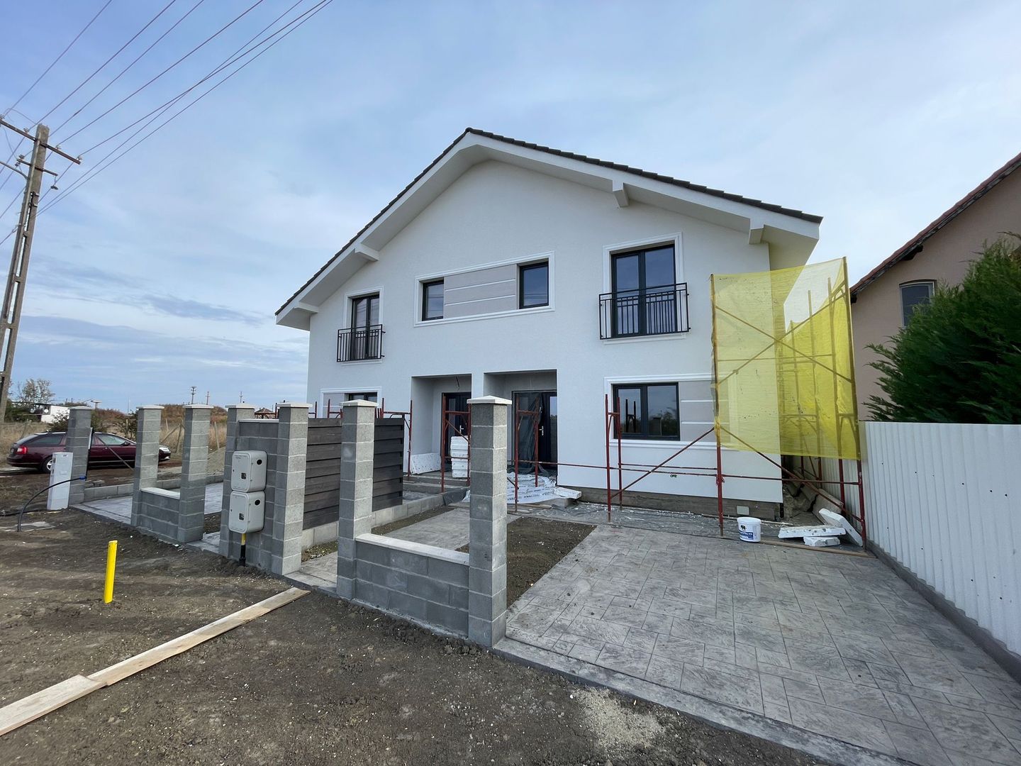 Duplex-4 camere-pozitie excelenta-la asfalt-Remetea Mare - Poză 1