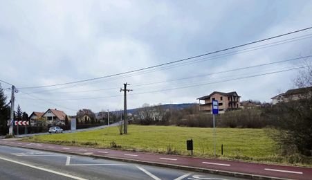 Casă la roșu de vânzare – Valea Ghinzii, Bistrița • 381 mp + teren 900 mp