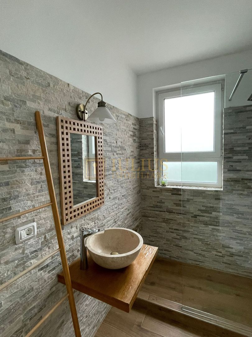 Apartament luminos,  parcare privata - Poză 12