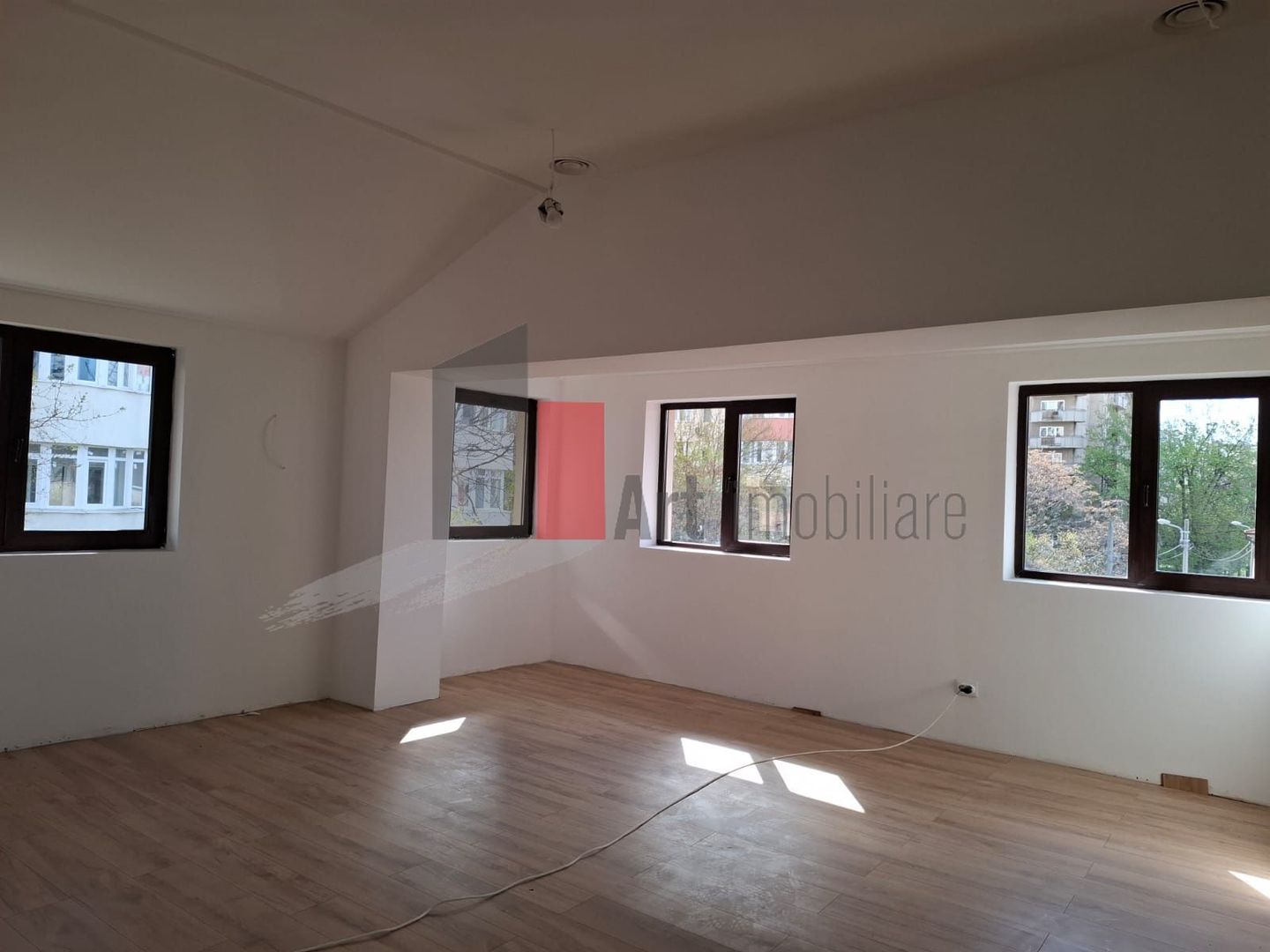 Spatiul "CAMBIANT" , spatiu in vila, intrare separata - Poză 7