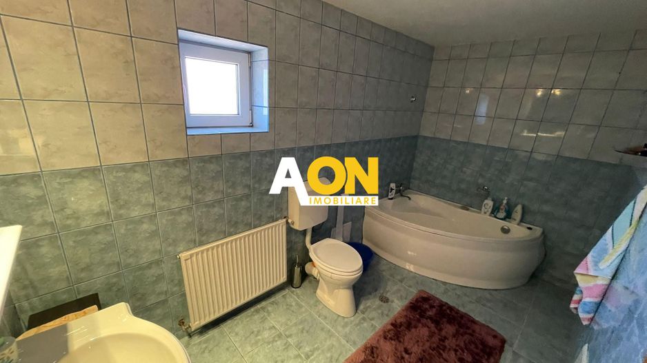 Casă cu 6 camere, teren 912 mp, garaj dublu, în zona Cetate-Schit - Poză 14