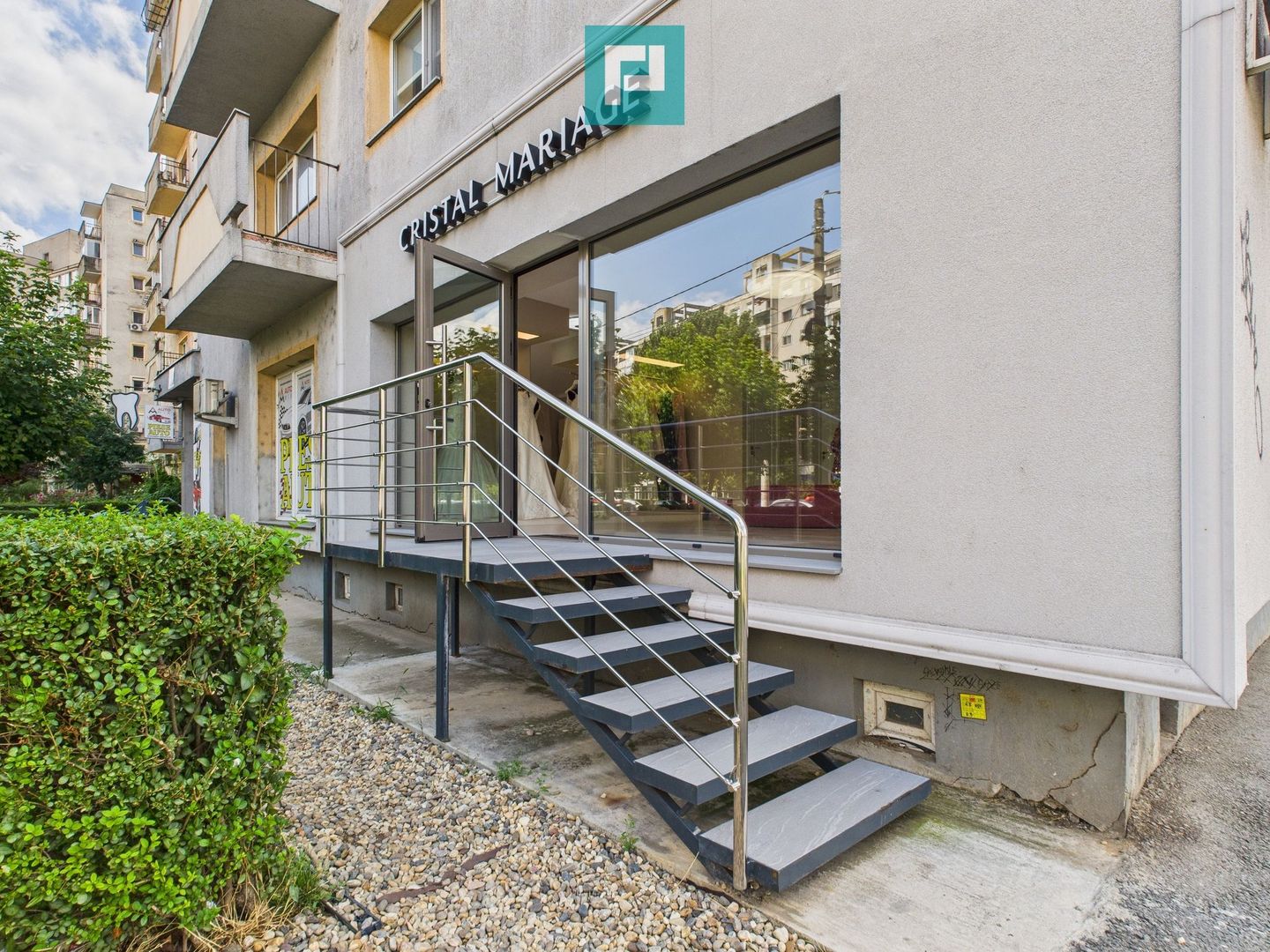 Spațiu modern cu acces stradal în zona circulată - Poză 5