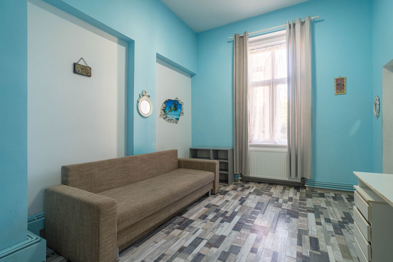 Apartament cu 1 cameră – Central, Arad | Renovat, mobilat și utilat - Poză 2