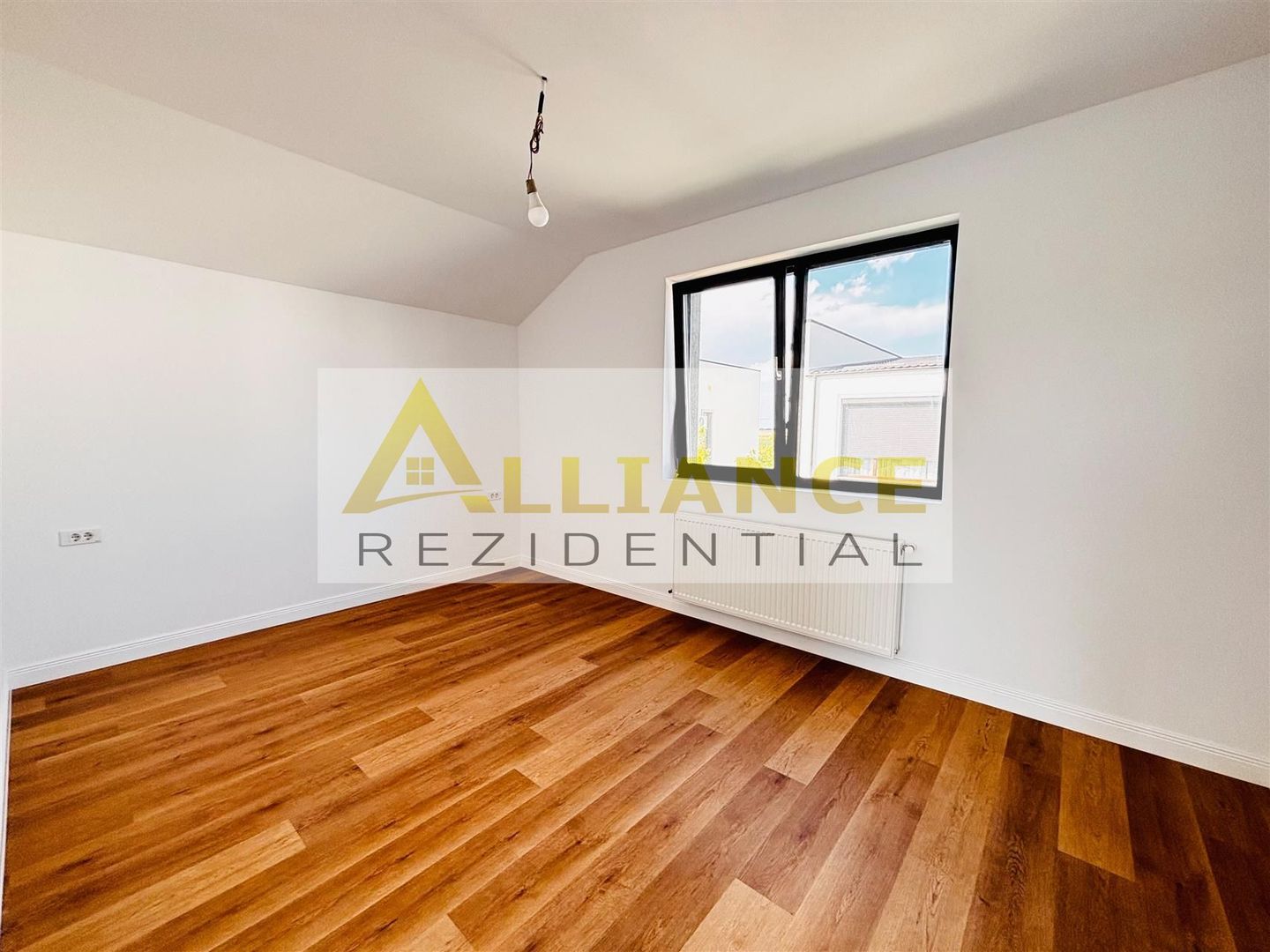 Casă individuală 5 camere  2 băi | Suprafață utilă 125 mp | Suprafața teren 310 mp - Poză 7