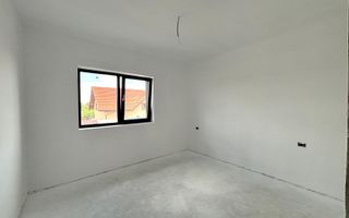 Casa individuala cu 4 camere - Zona Centrala - Utvin - Poză 4