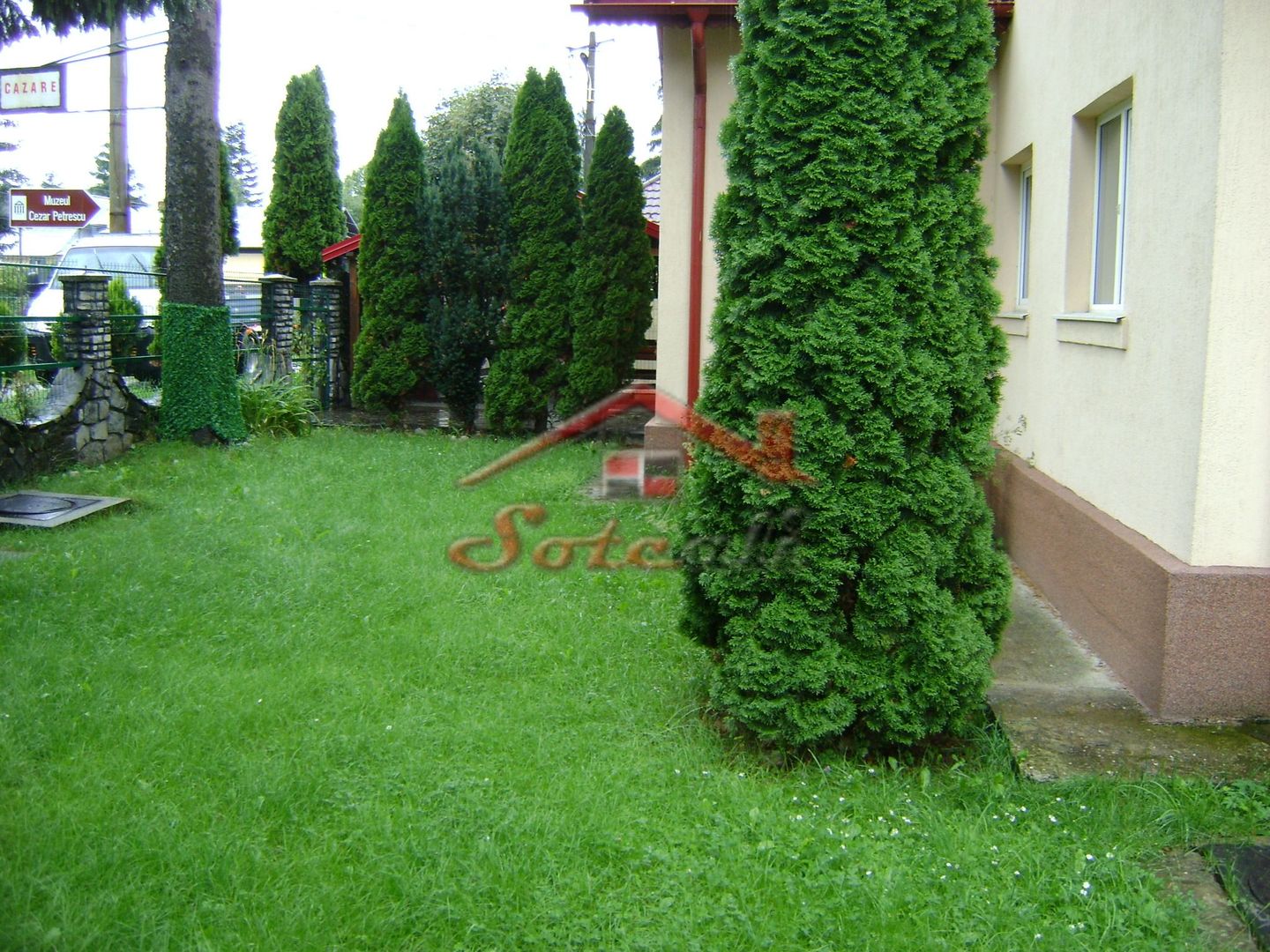 Pensiune de vanzare P+E Busteni - central - Poză 11