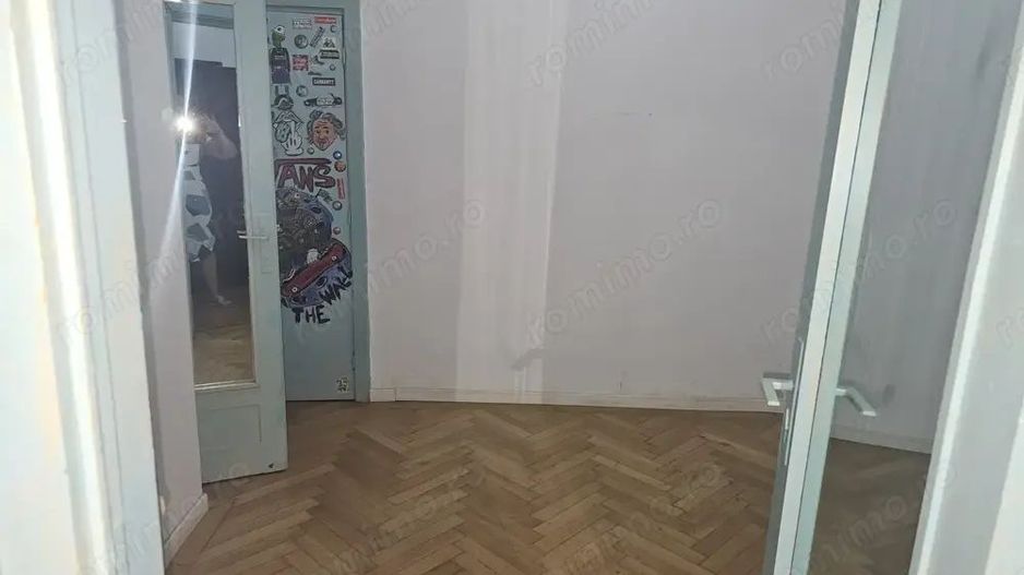 De vanzare Apartament 2 camere cu dosar de consolidare Piata Rosetti - Poză 4
