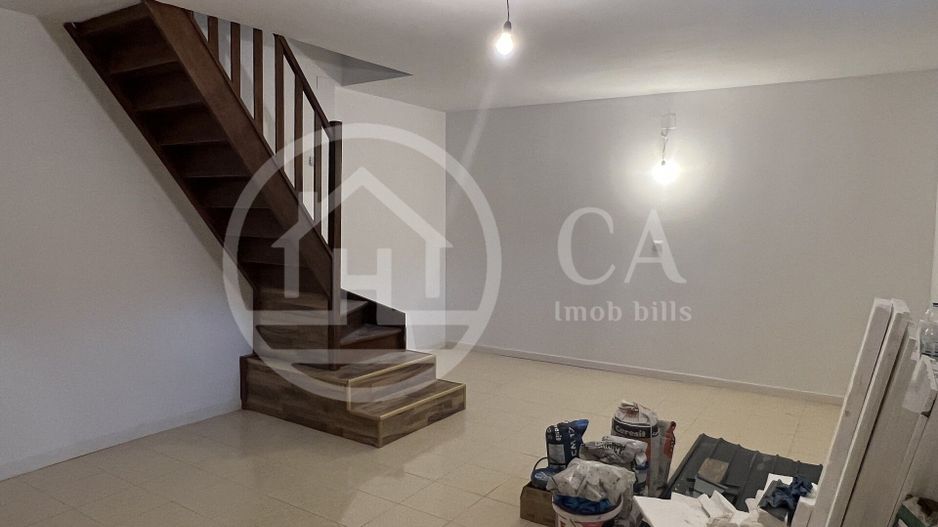 Apartament la casa cu 3 camere de vanzare Ultracentral Oradea - Poză 2