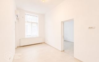 Apartament 2 camere, recent renovat, etaj 1, Bulevardul Revolutiei - Poză 1